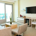 Las Americas Torre Del Mar