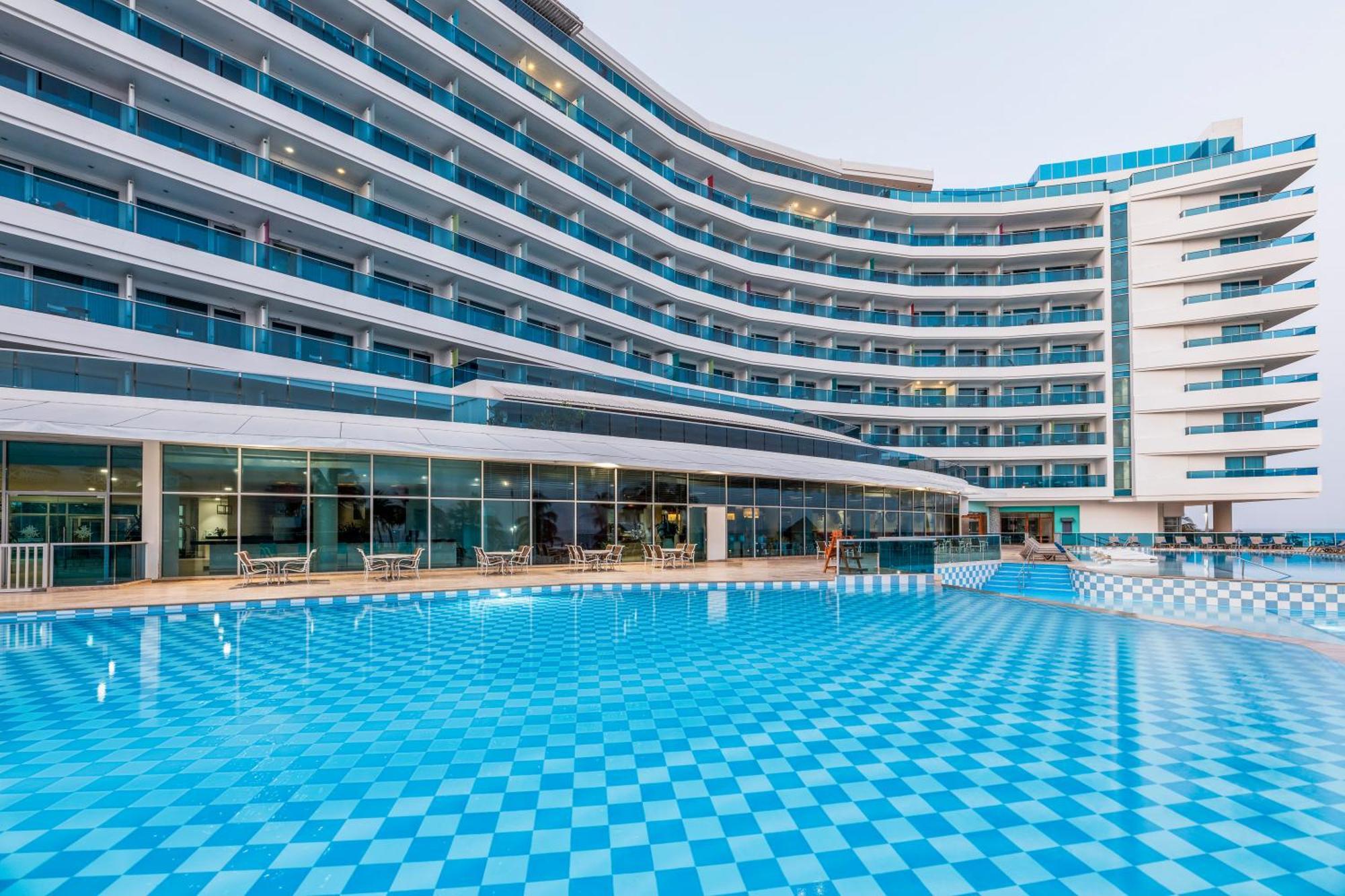 Americas Torre Del Mar Hotel