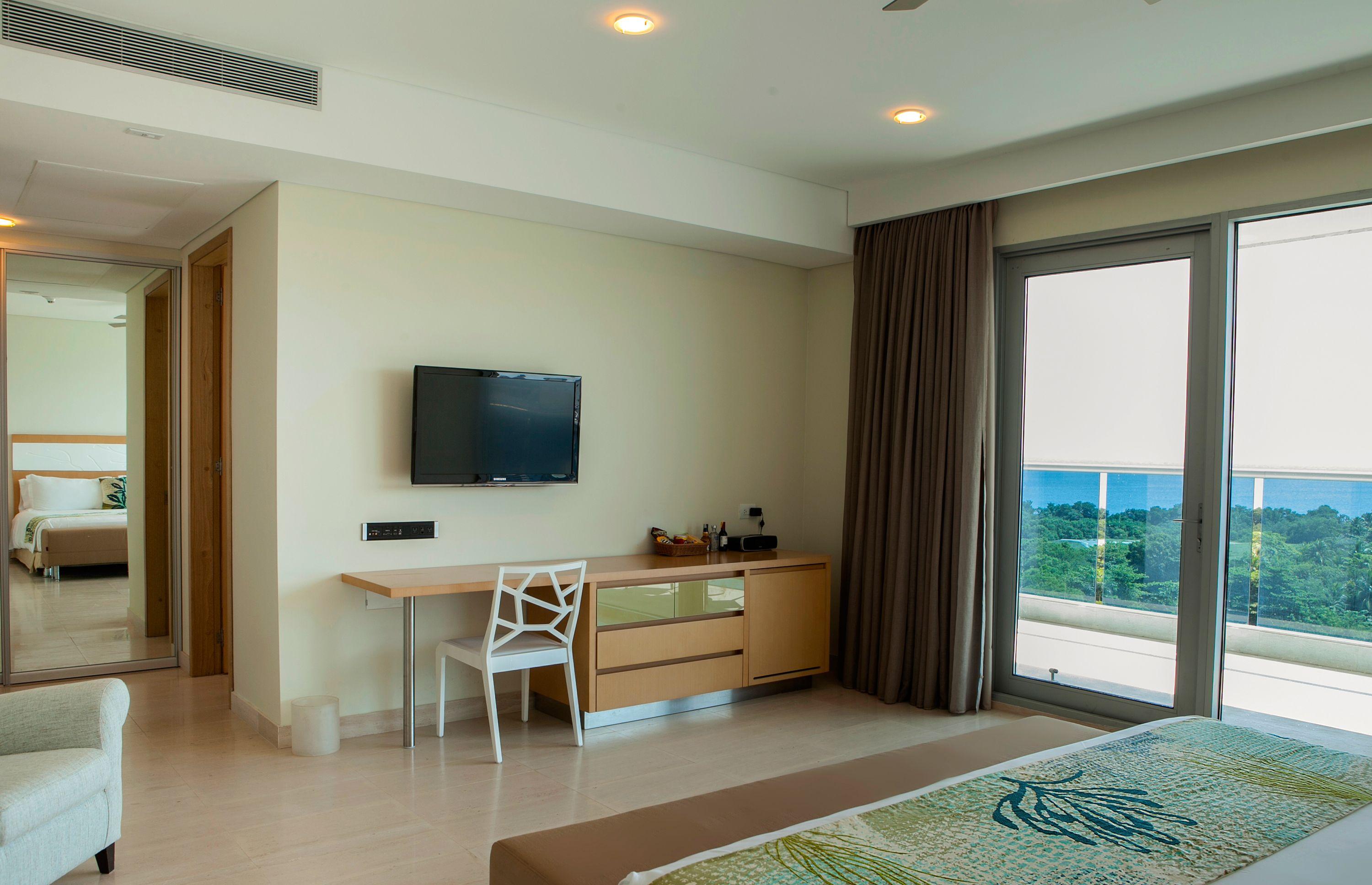 Hotel Americas Torre Del Mar 5*