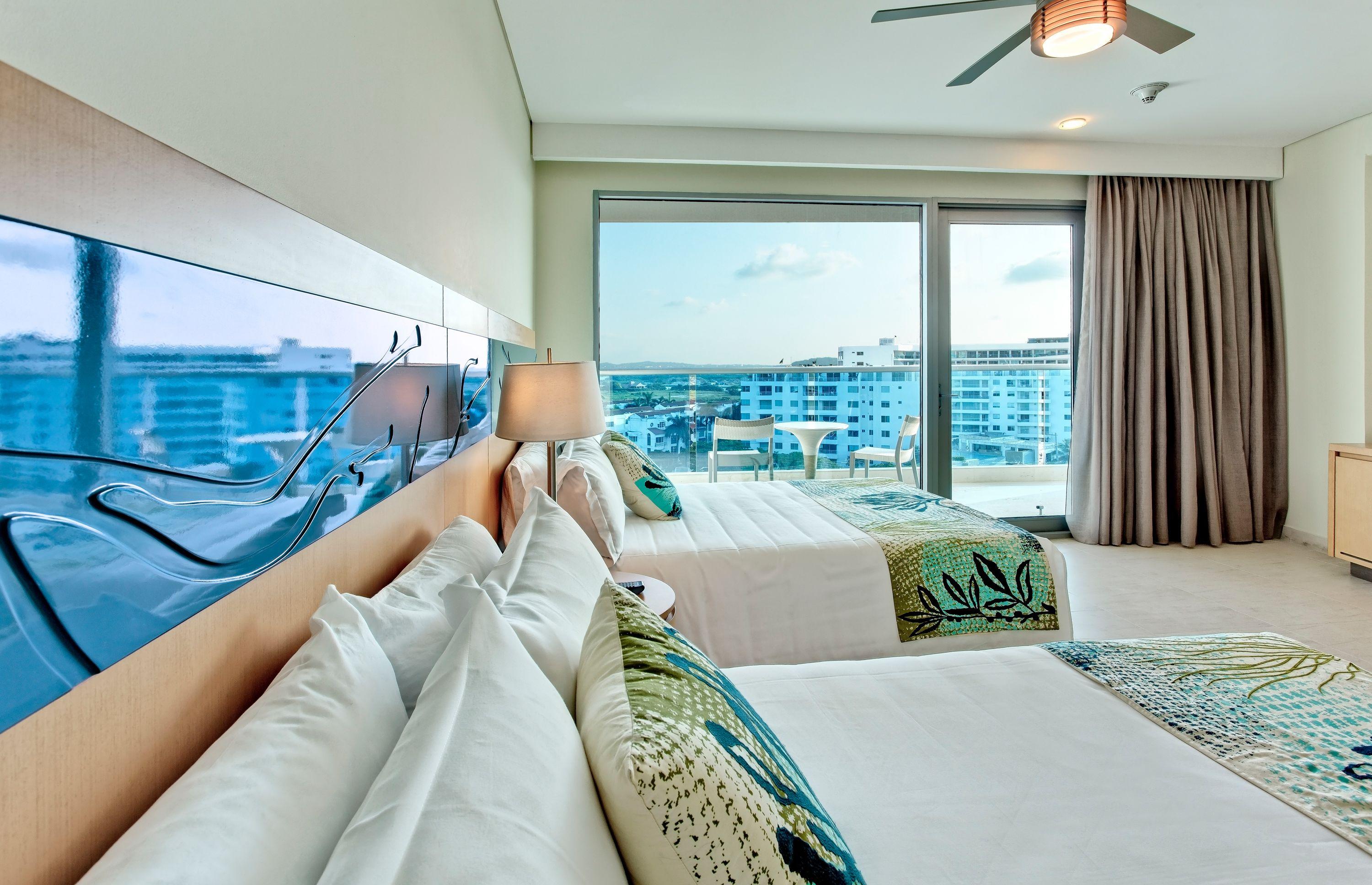 Americas Torre Del Mar