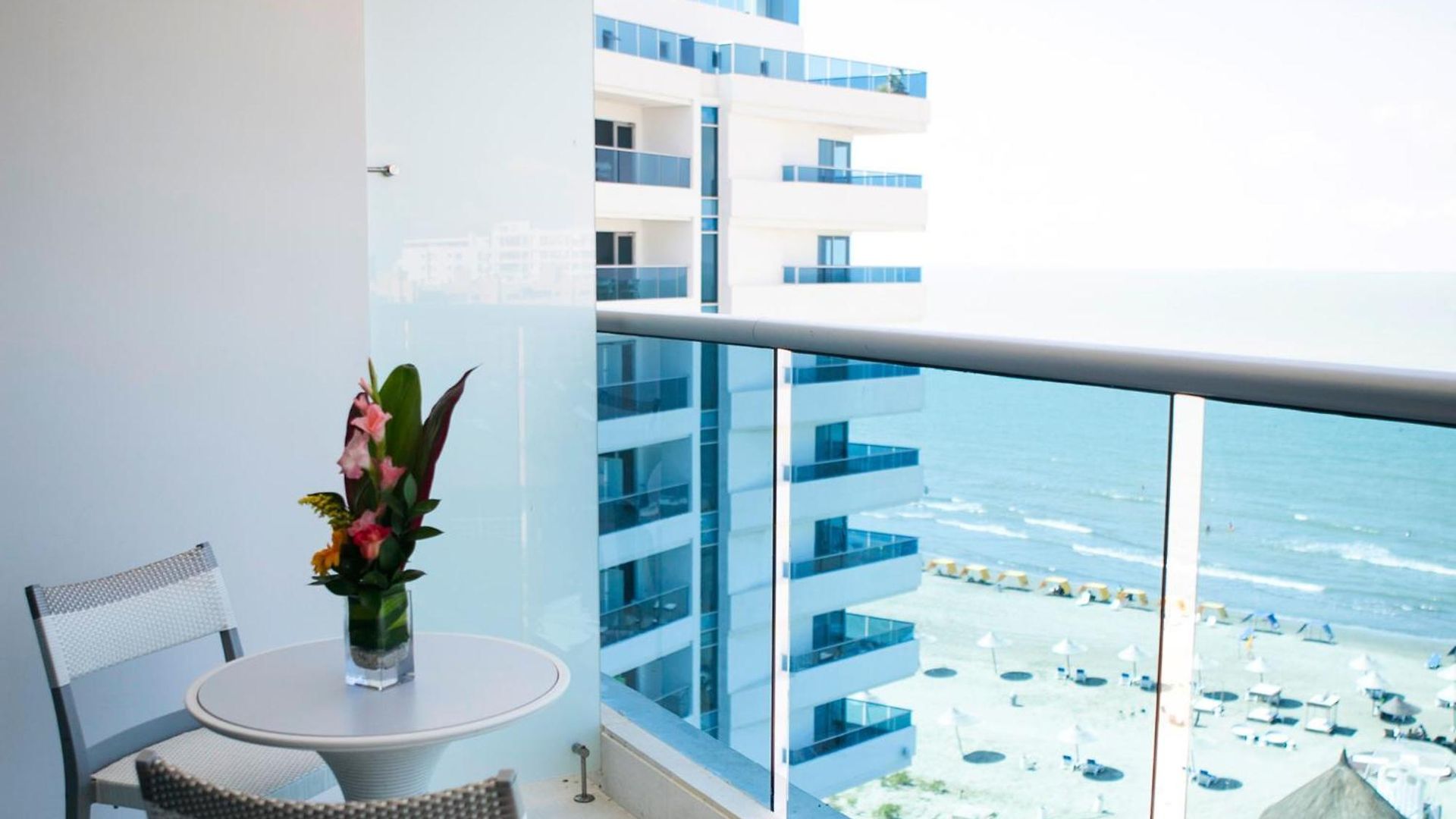 Americas Torre Del Mar Hotel
