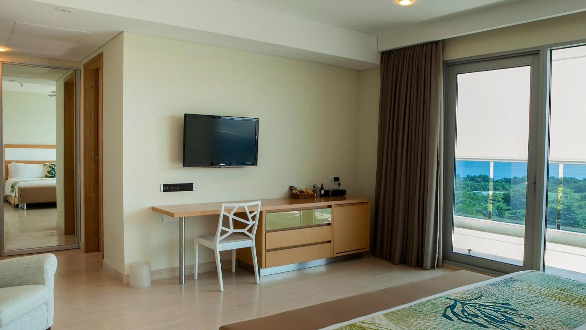 Americas Torre Del Mar Hotel