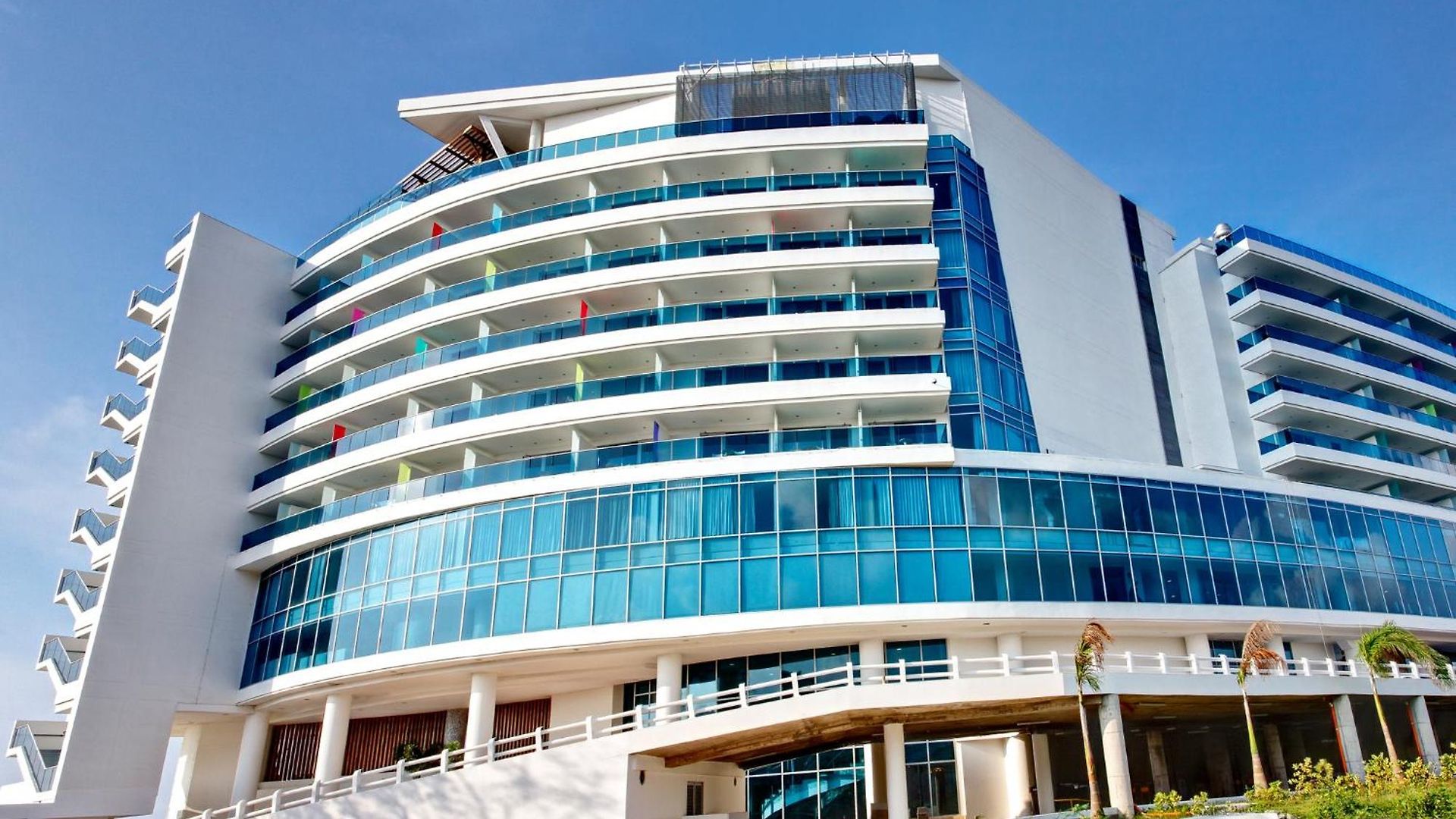 Americas Torre Del Mar Hotel