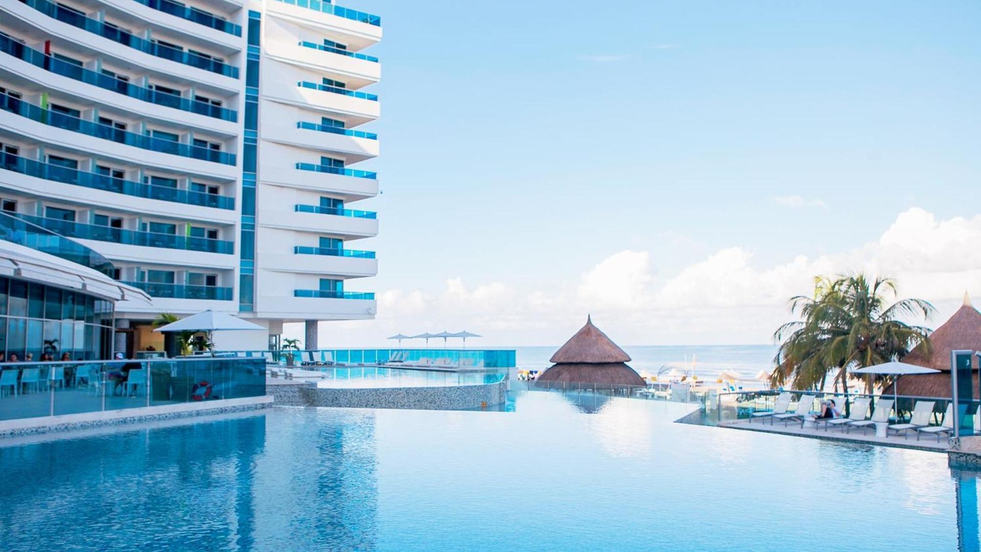 Americas Torre Del Mar Hotel