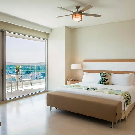 Americas Torre Del Mar Hotel