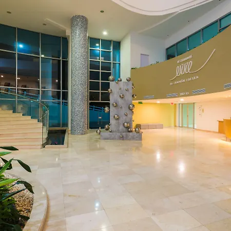 Americas Torre Del Mar Hotel