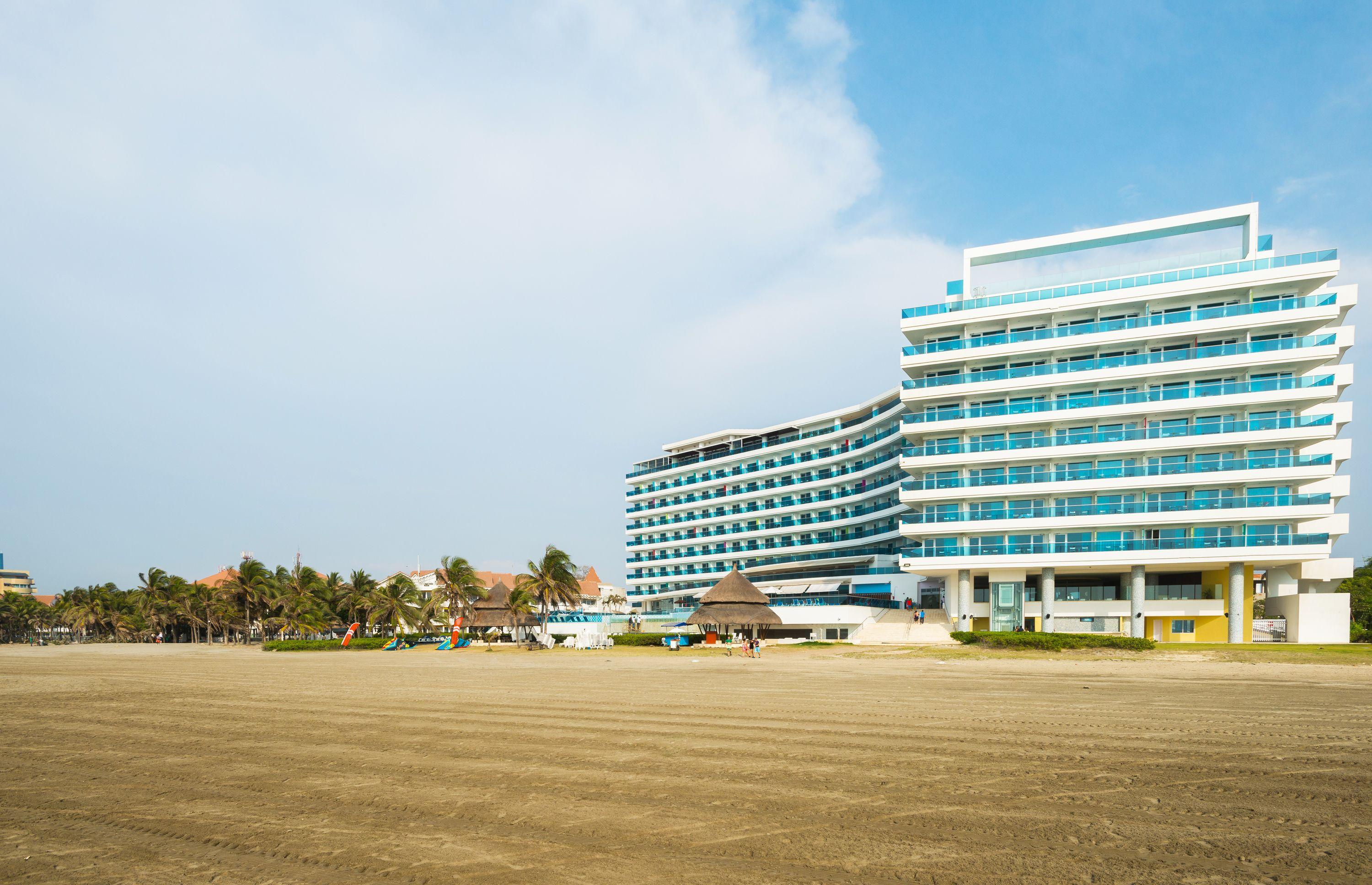 Hotel Americas Torre Del Mar 5*